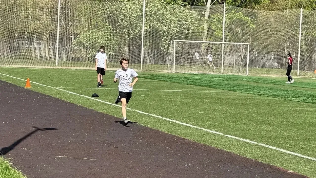 Сильны, быстры и выносливы! 🏃‍♀️💨  5 мая ученики 1-10 классов нашей школы дали жару на беговых испыт