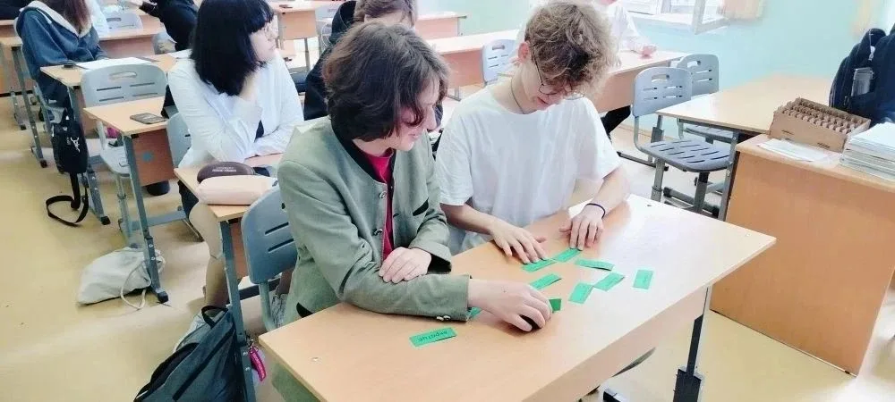 📚 В рамках декады иностранных языков в нашей школе учащиеся 9-х классов стали активными участниками 