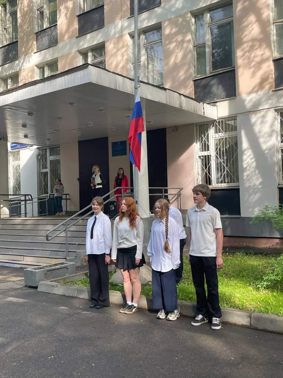 🇷🇺Церемония поднятия государственного флага Российской Федерации   📅Сегодня в еженедельной церемонии
