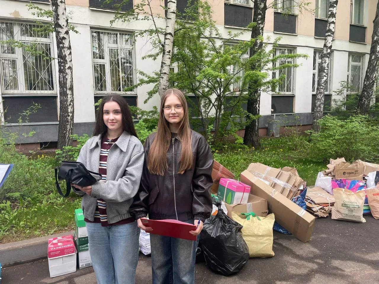 ✨Экологическая акция школы: «Бумажный бум» объединил всех!   ✅Во вторник у нас прошёл настоящий экол