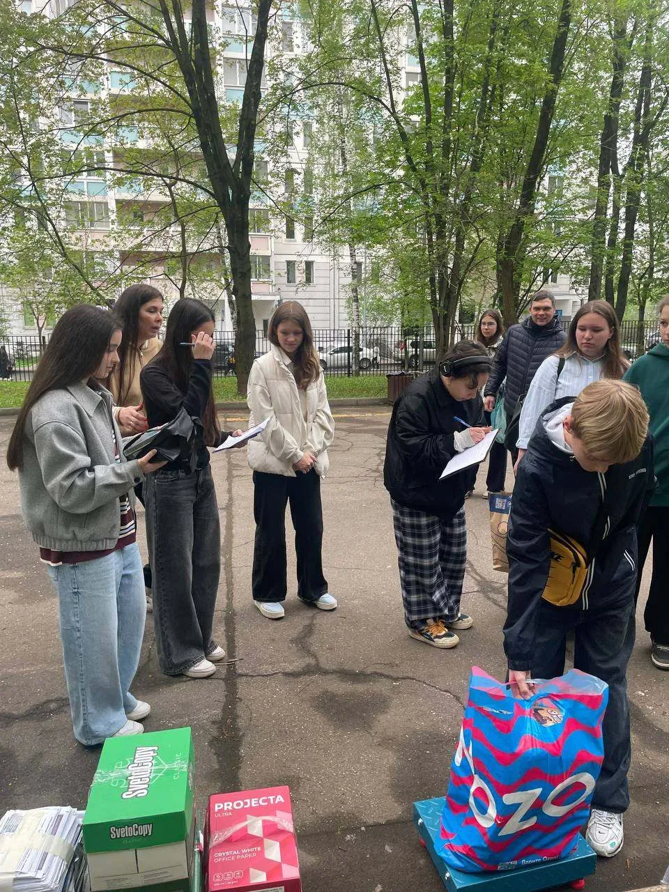 ✨Экологическая акция школы: «Бумажный бум» объединил всех!   ✅Во вторник у нас прошёл настоящий экол