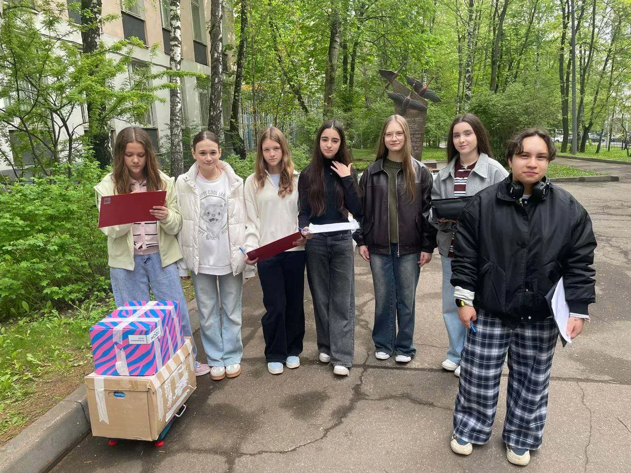 ✨Экологическая акция школы: «Бумажный бум» объединил всех!   ✅Во вторник у нас прошёл настоящий экол