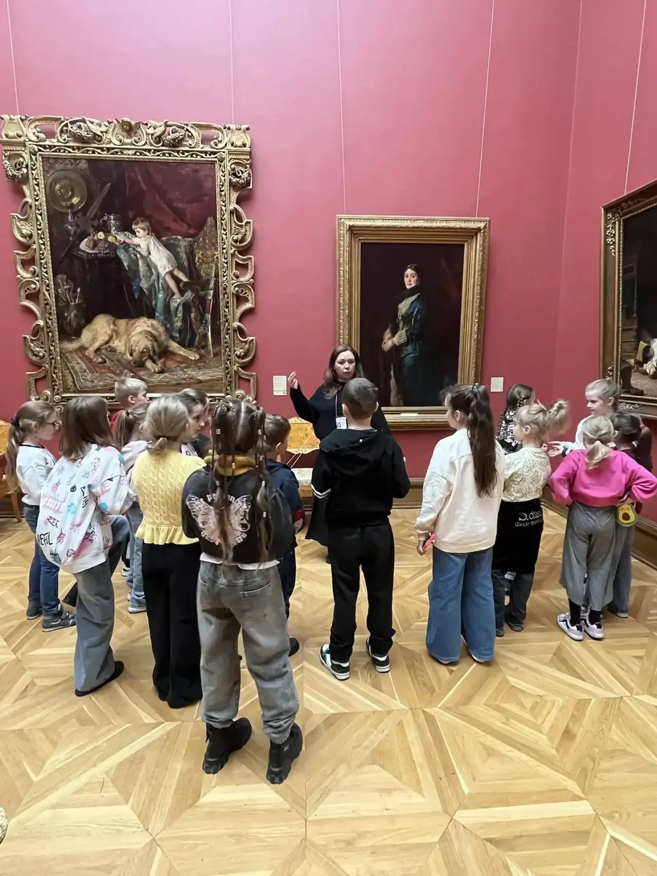 🖼️ ПЕРВОЕ ПУТЕШЕСТВИЕ В МИР ИСКУССТВА  Ученики 2 «Б» класса побывали на экскурсии в Третьяковское га