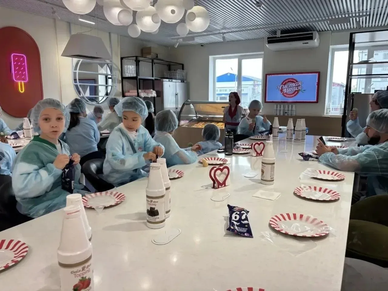 🍦 2-Е класс побывал на фабрике мороженого «Чистая линия»!  🤩 Экскурсия получилась по-настоящему вкус