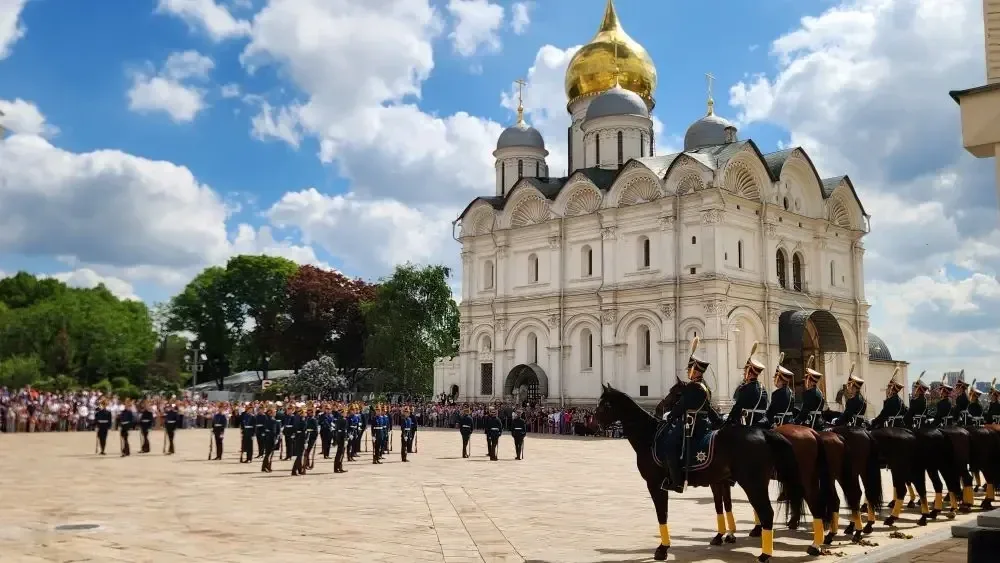 🏰 Путешествие в сердце истории  Пятиклассники нашей школы побывали на обзорной экскурсии по территор