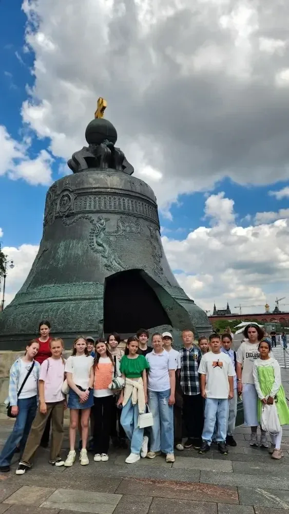 🏰 Путешествие в сердце истории  Пятиклассники нашей школы побывали на обзорной экскурсии по территор