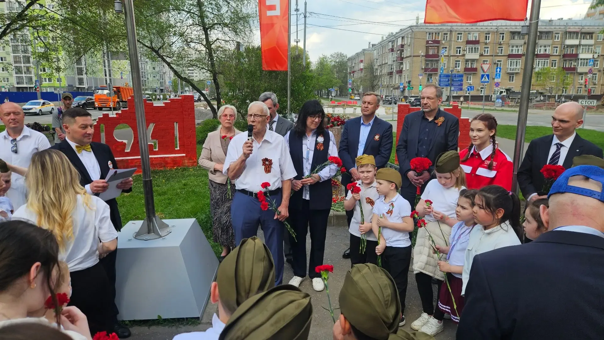✨ВАХТА ПАМЯТИ    🎗Апрель и май стали для нашей школы особенными месяцами живой истории. Мы не просто