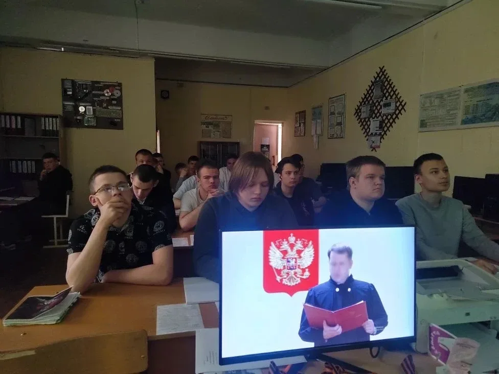 Обучающиеся Клинцовского филиала БТЭиР посмотрели короткометражный фильм «Расходник».  В современном