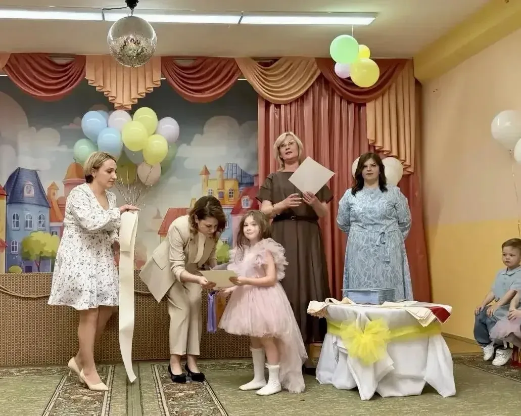 ДО СВИДАНИЯ, ДЕТСКИЙ САД! ВОЛШЕБНОЕ ПУТЕШЕСТВИЕ НА ВОЗДУШНОМ ШАРЕ 🎈  🐝✨ В этот особенный день в детс