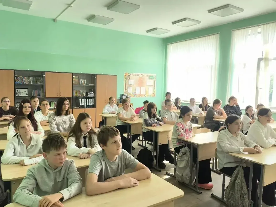 ЦЕННОСТИ, КОТОРЫЕ НАС ОБЪЕДИНЯЮТ: ИТОГИ ГОДА В НАШЕЙ ШКОЛЕ  Завершающие в этом учебном году занятия 
