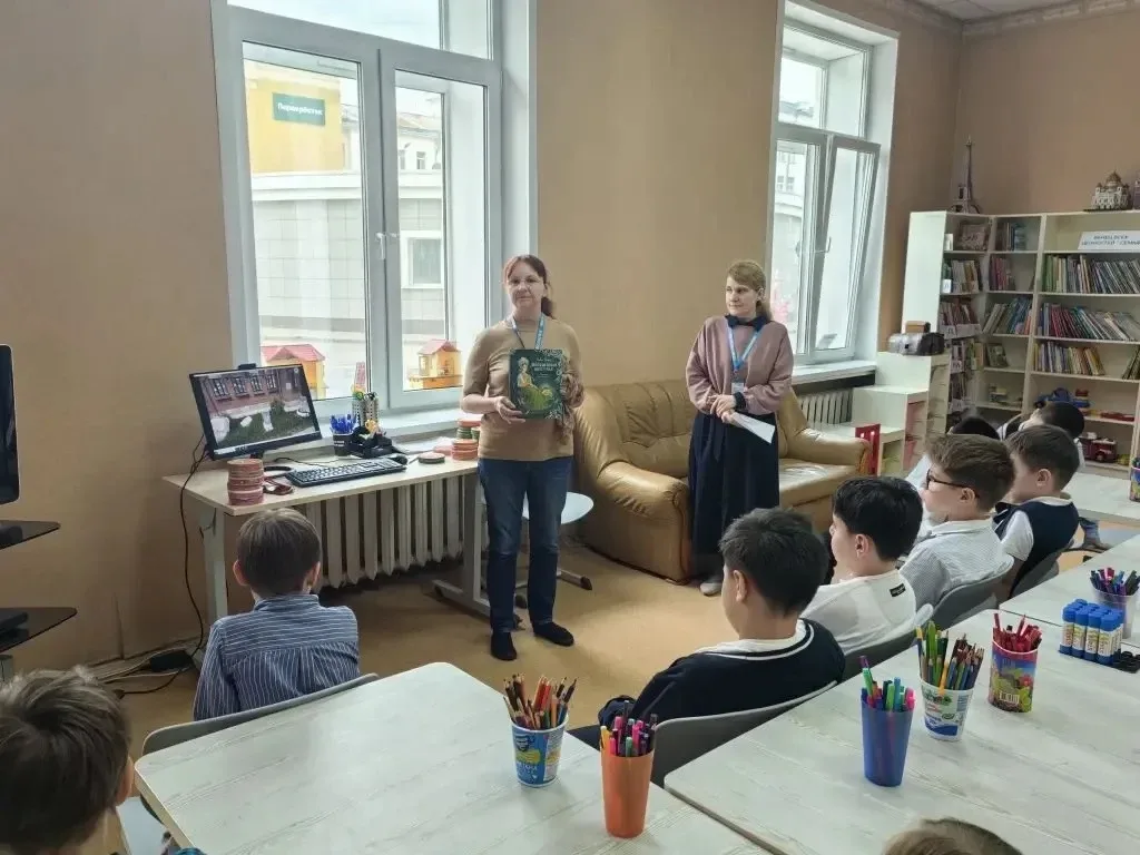 📚 ЭКСКУРСИЯ В БИБЛИОТЕКУ   В пятницу 2 г класс посетил детскую библиотеку N31 .   🔺Ребятами рассказа