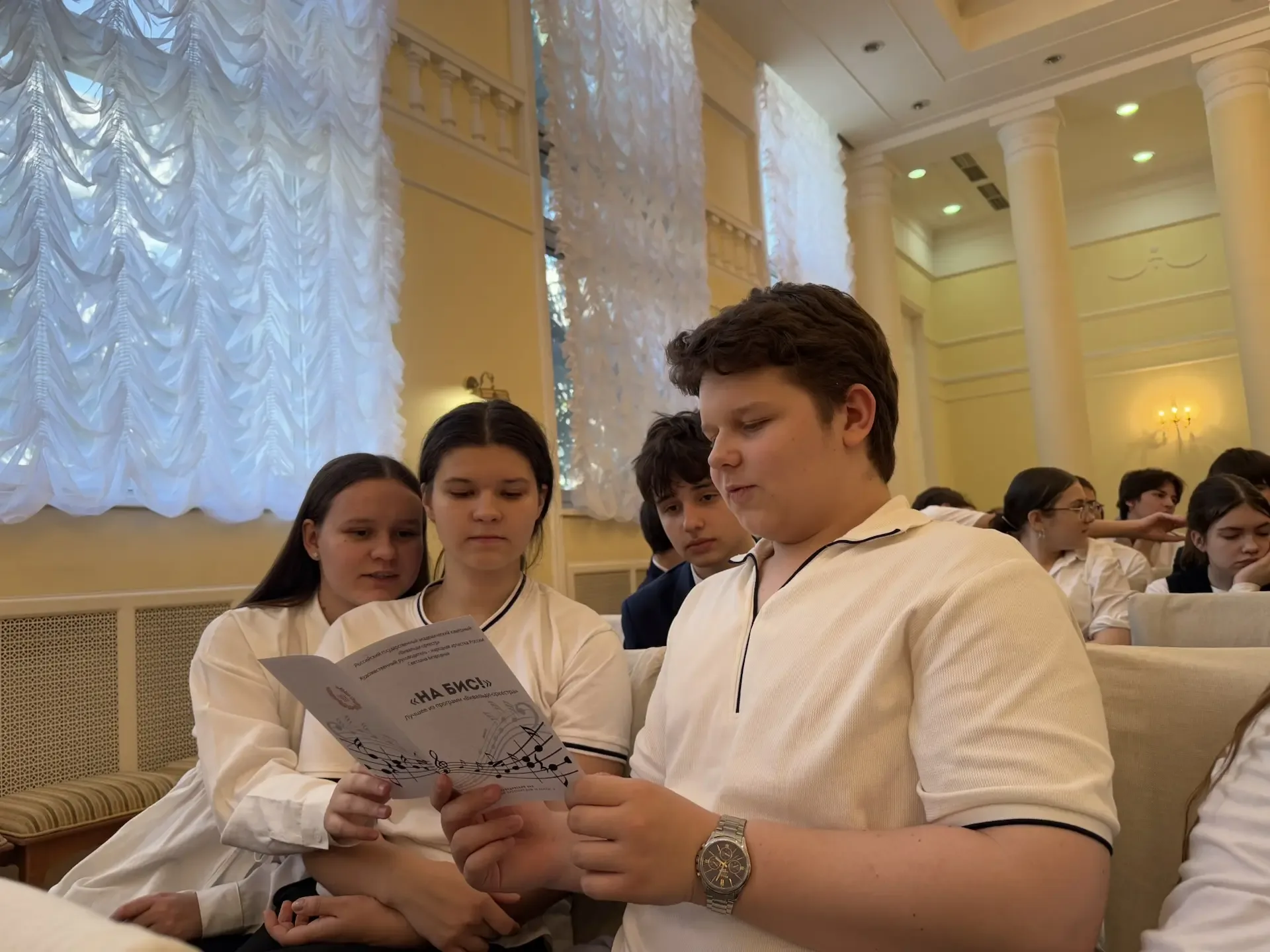 Где слова бессильны, там говорит музыка 🎶   В нашей «Музыкальной гостиной» классика оживает в новых 