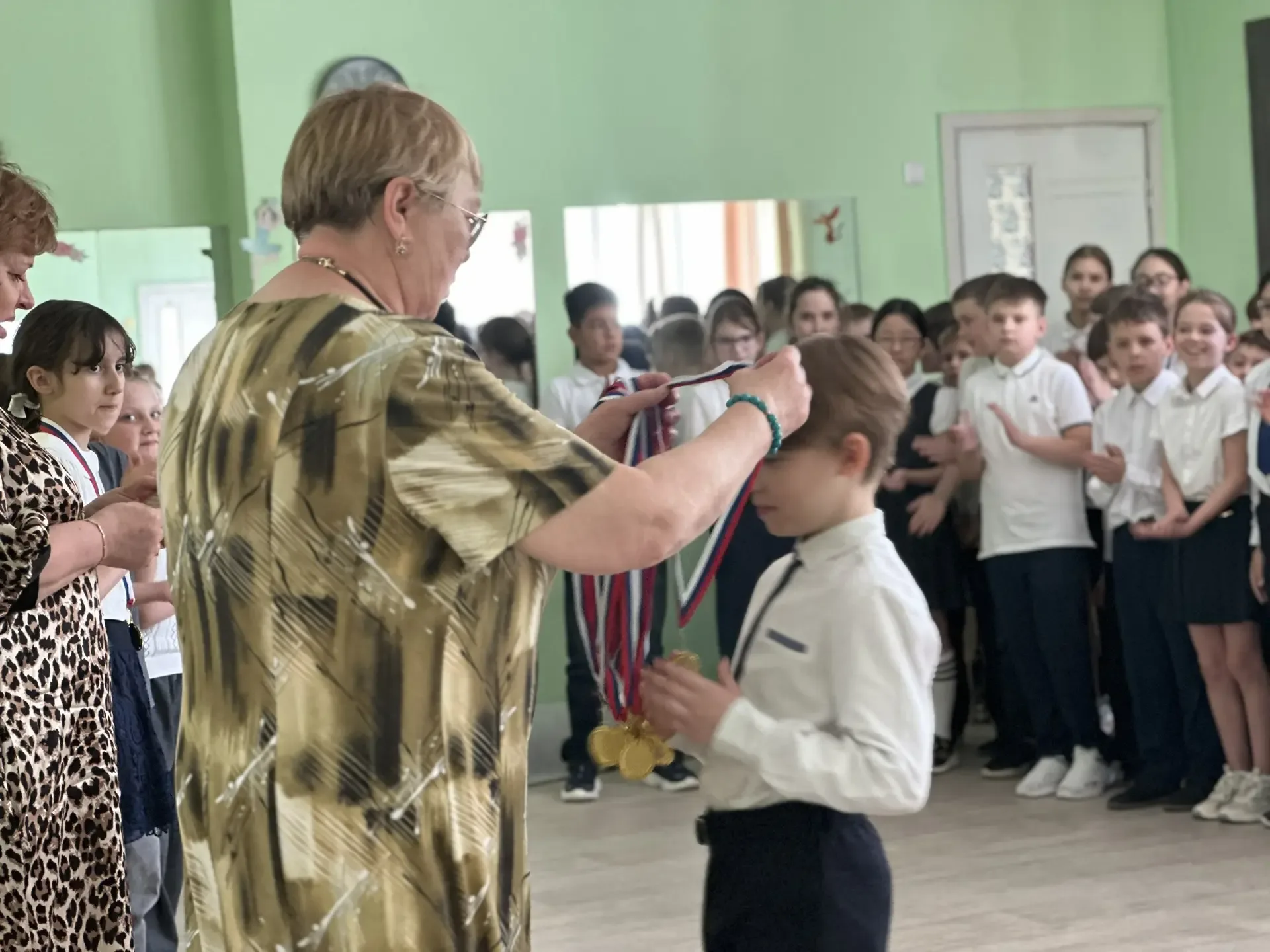 Наградили лучших учеников начальных классов   Сегодня, 19 мая, в школьном отделении №1 наградили бол