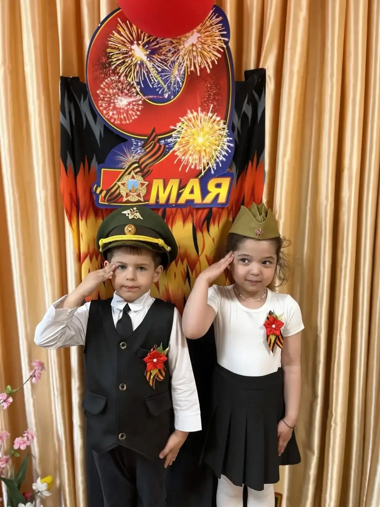 ❤️День Победы в детских садах  Праздничные выходные мы завершаем кадрами наших замечательных малышей