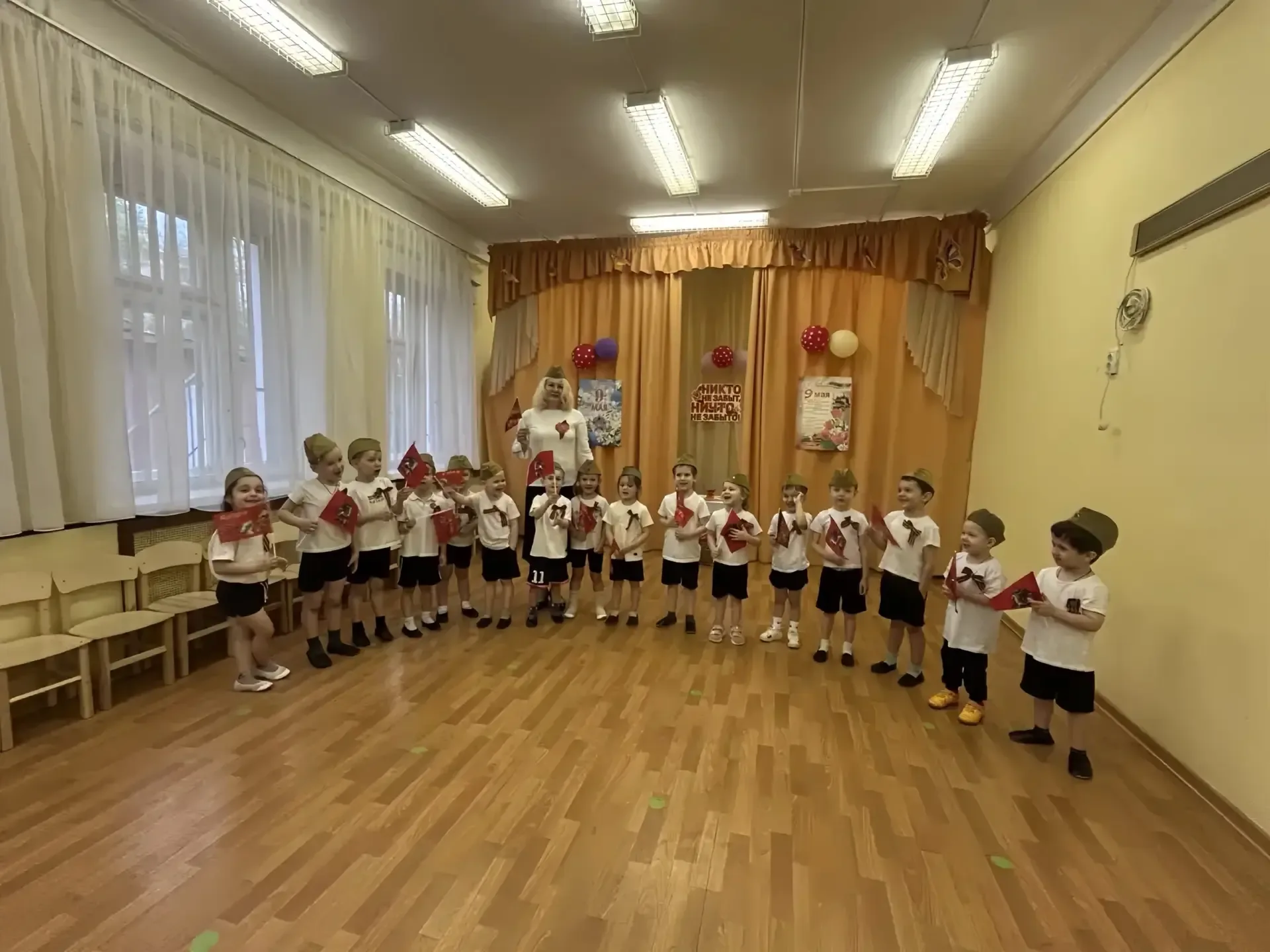 ❤️День Победы в детских садах  Праздничные выходные мы завершаем кадрами наших замечательных малышей
