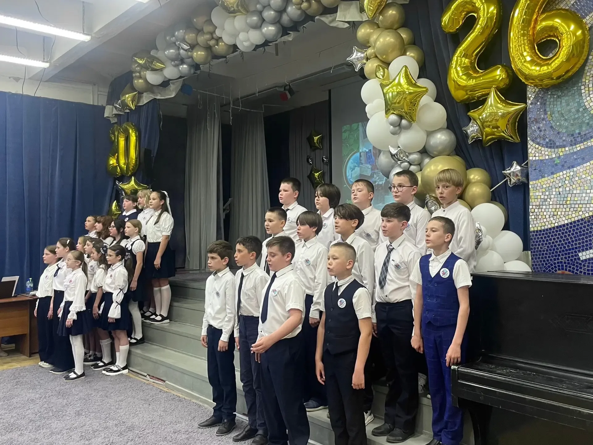 🎊 Сегодня состоялся выпускной для учеников 4-х классов: ребята прощались со своими первыми учителями
