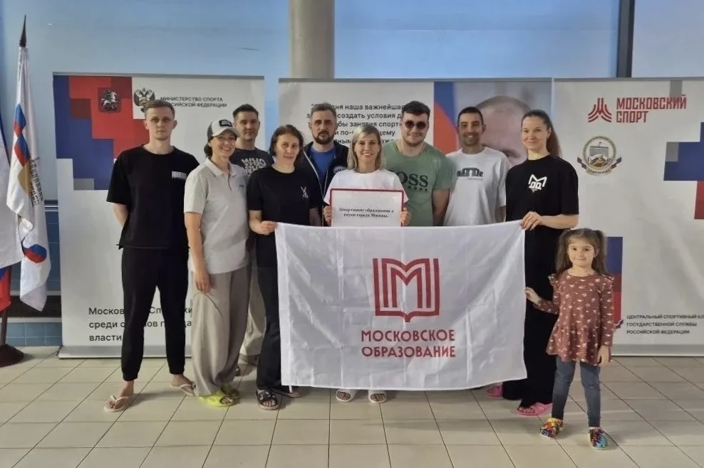 🏊‍♀️ Наша учительница — чемпионка спартакиады!  25 апреля прошёл очередной этап II Московской спарта