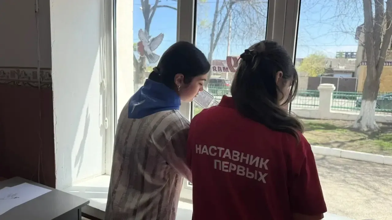 💫 МКОУ «СОШ 1» с гордостью присоединяется к всероссийской акции «Окна Победы»!  🕊️ В преддверии вели
