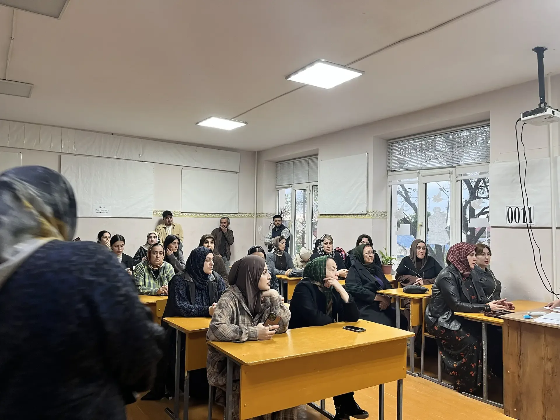 В МКОУ «СОШ 1»  прошло общешкольное родительское собрание  среди 8-ых классов на тему:«Юридическая о