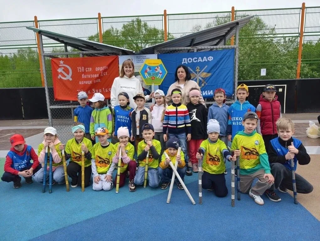 🏆 Победный бросок! Наши дошколята — лучшие в игре в городки!  «Вперед, к Победе!» — под таким девизо