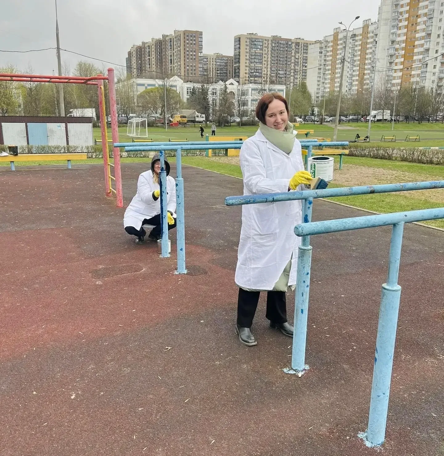 🧹 Первомай встречаем в чистоте!  В преддверии праздника Весны и Труда в Школе №1018 прошёл настоящий