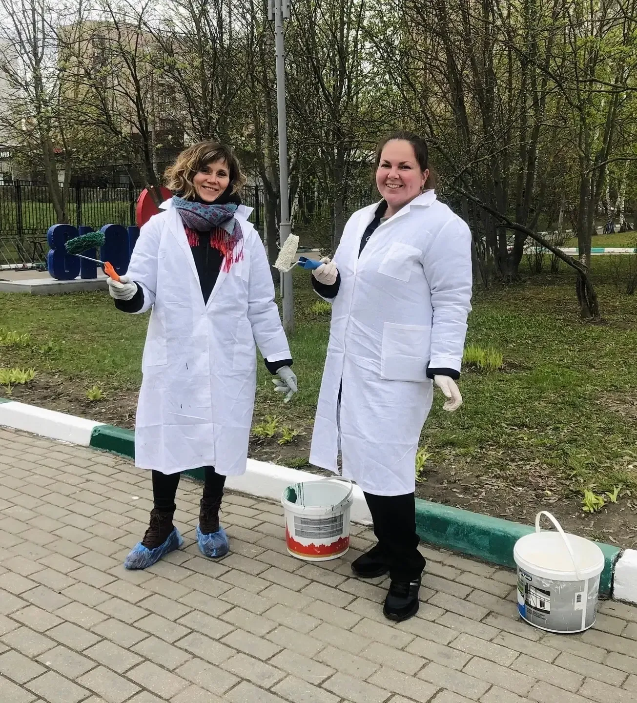 🧹 Первомай встречаем в чистоте!  В преддверии праздника Весны и Труда в Школе №1018 прошёл настоящий