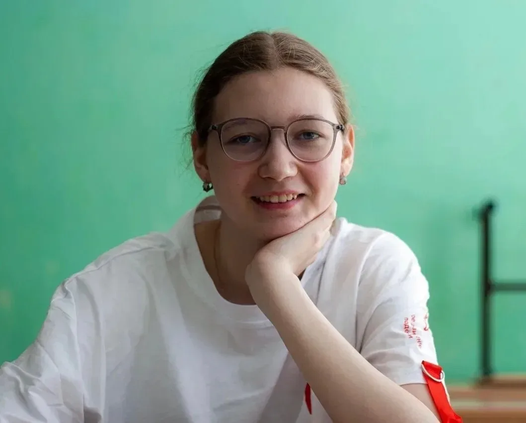 ✨ Быть в Движении — значит быть в «Команде»!  Ребята из актива Школы вместе с советником директора п