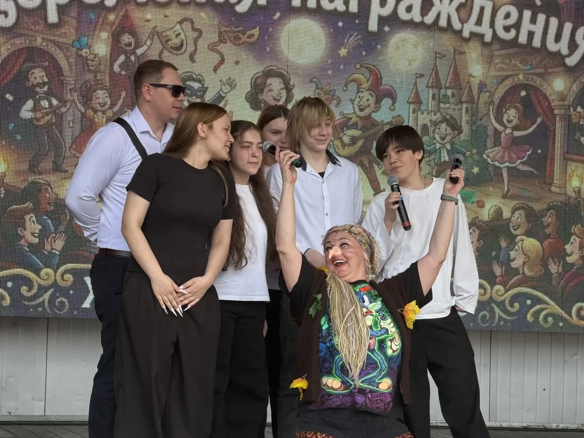 🎭 Браво, артисты! Итоги фестиваля «В плену кулис – 2026»  Театральный сезон в Школе №1018 завершился