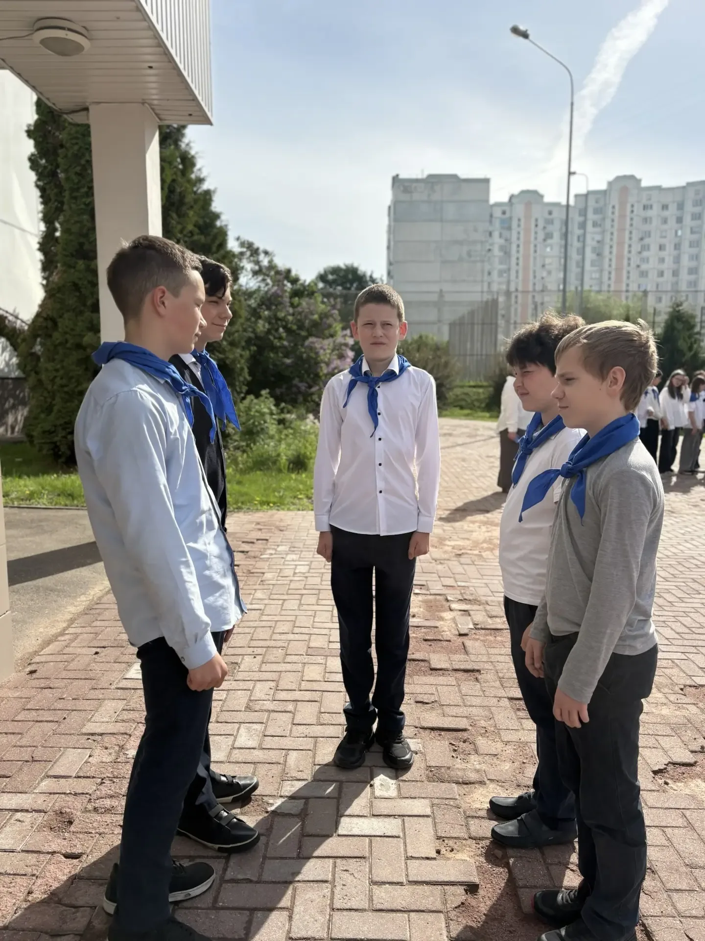 Вот и подходит к концу учебный год! 🥳  Осталось всего 3 дня до долгожданных летних каникул! ☀️  🇷🇺Вч