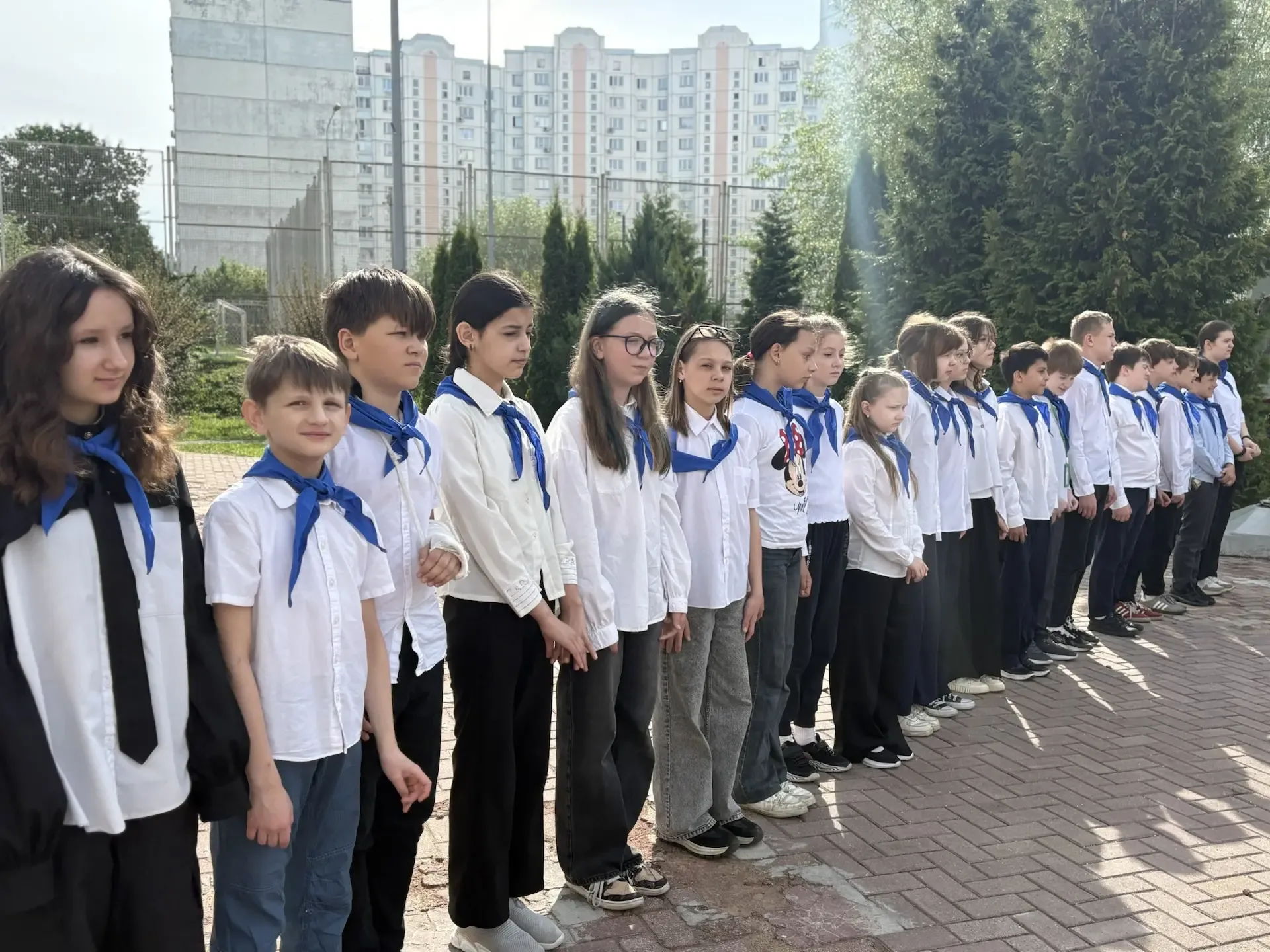 Вот и подходит к концу учебный год! 🥳  Осталось всего 3 дня до долгожданных летних каникул! ☀️  🇷🇺Вч