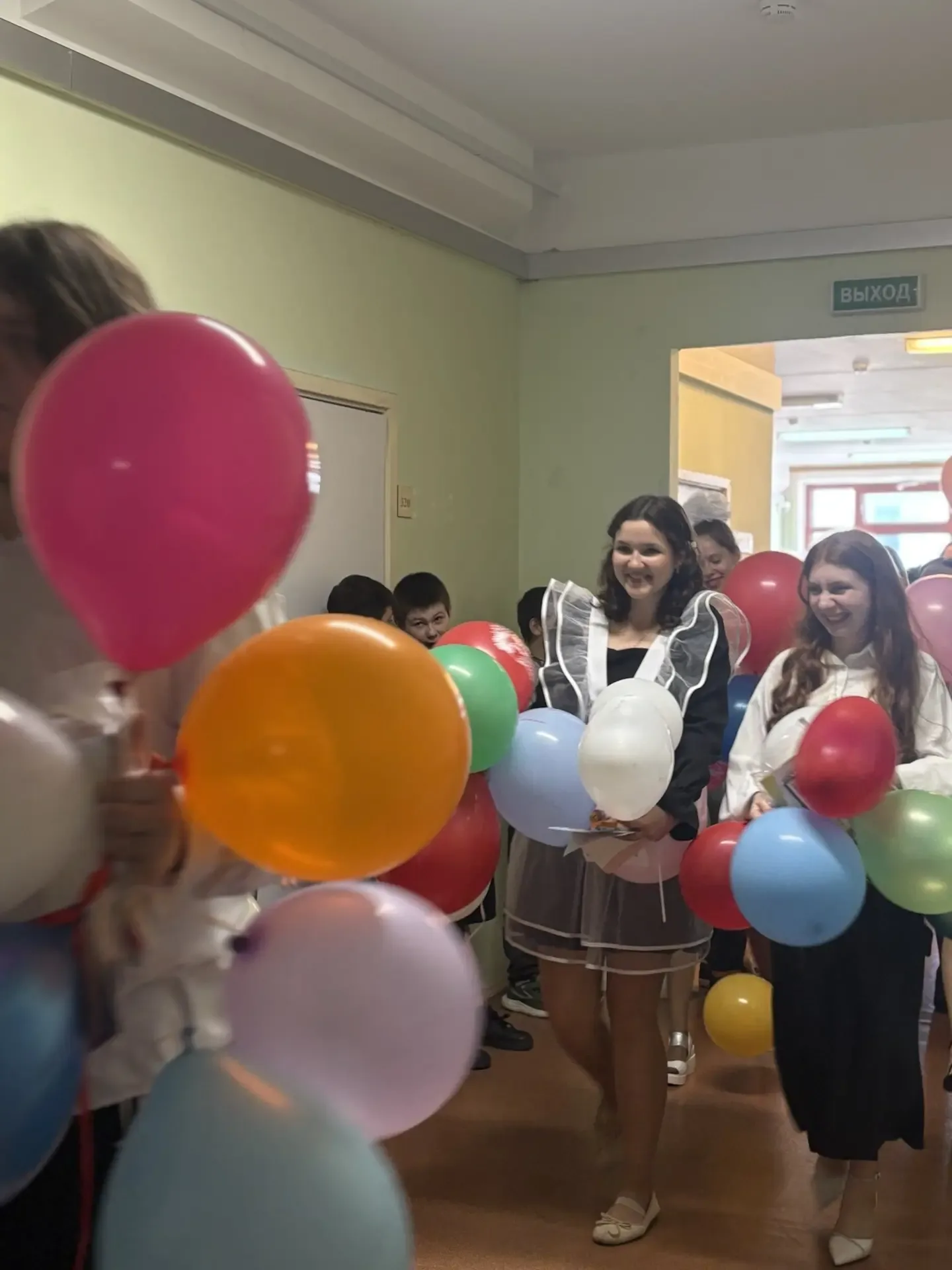 Добрые школьные традиции! 💞  💘Есть школьные традиции, которые становятся чем-то большим, чем просто 