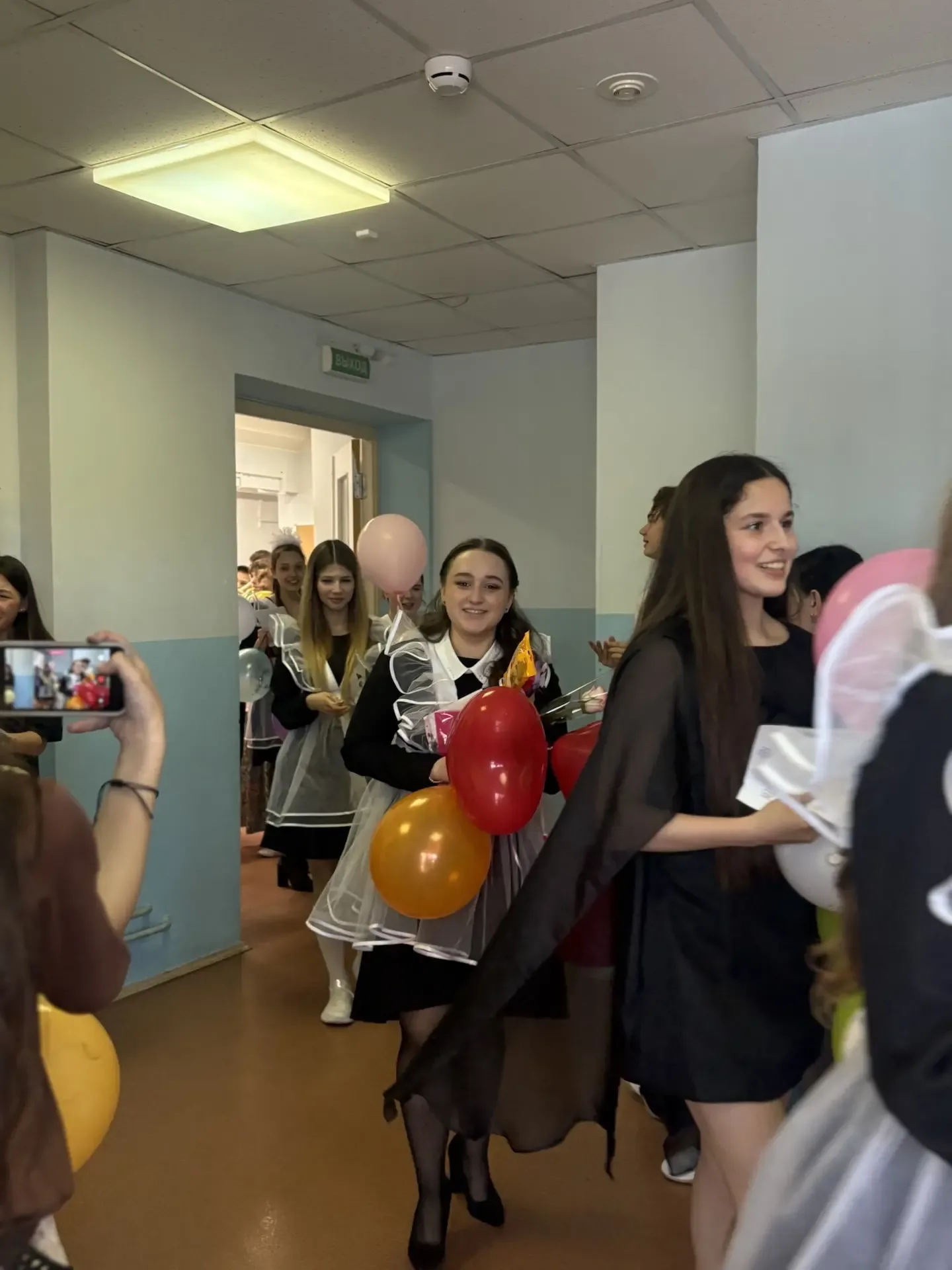 Добрые школьные традиции! 💞  💘Есть школьные традиции, которые становятся чем-то большим, чем просто 
