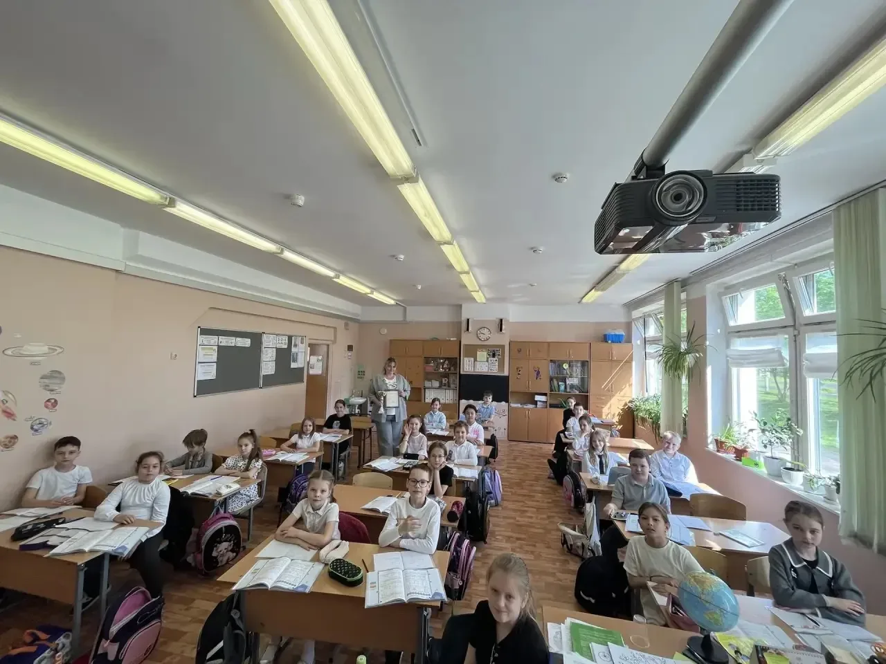 Поздравляем с заслуженной победой!   🎉Ученики 2 «А» класса и их классный руководитель Шабанова Динар