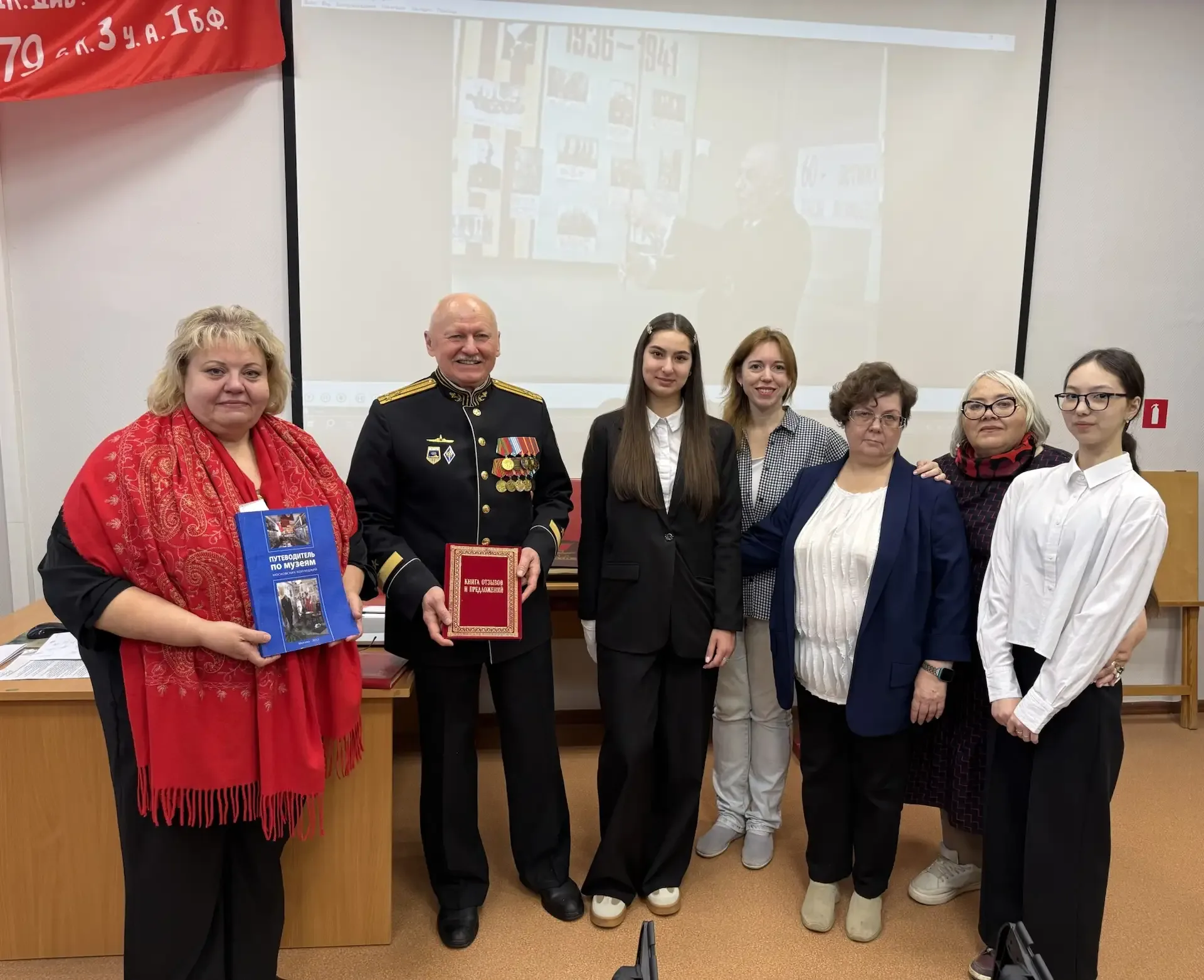 🎖 1- й МОК стал участником смотра-конкурса школьных музеев Боевой Славы.  В честь 55-летия Московско