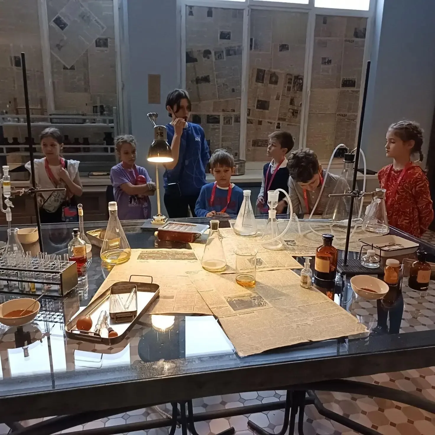 Подарок за победу 🏛⚛️  Наш хоровой ансамбль «Улыбка» побывал на экскурсии в павильоне «Атом» на ВДНХ