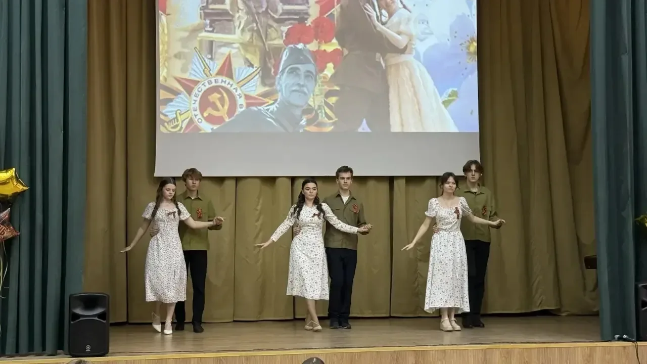 За кулисами остались ноты, а в сердцах — благодарность  🎶В стенах нашей школы прошёл концерт, посвящ