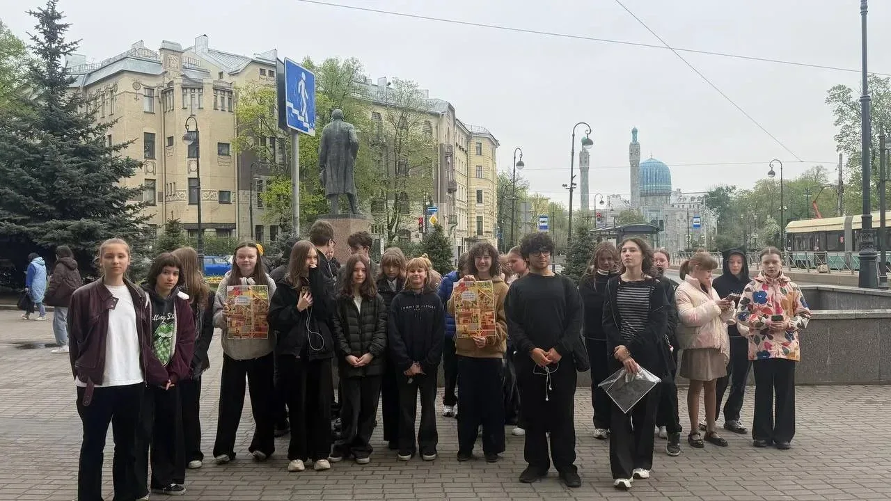 Открытие... Петроградской стороны!  Привет, Школьная страна!  Хотим рассказать о том, как мы с шести
