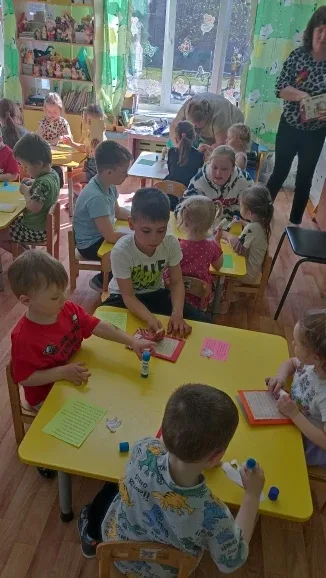 В преддверии Дня Победы воспитанники детского сада "Ленок" и участники движения «Орлята России» 2б и