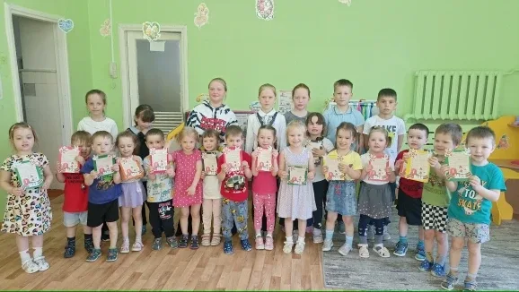 В преддверии Дня Победы воспитанники детского сада "Ленок" и участники движения «Орлята России» 2б и