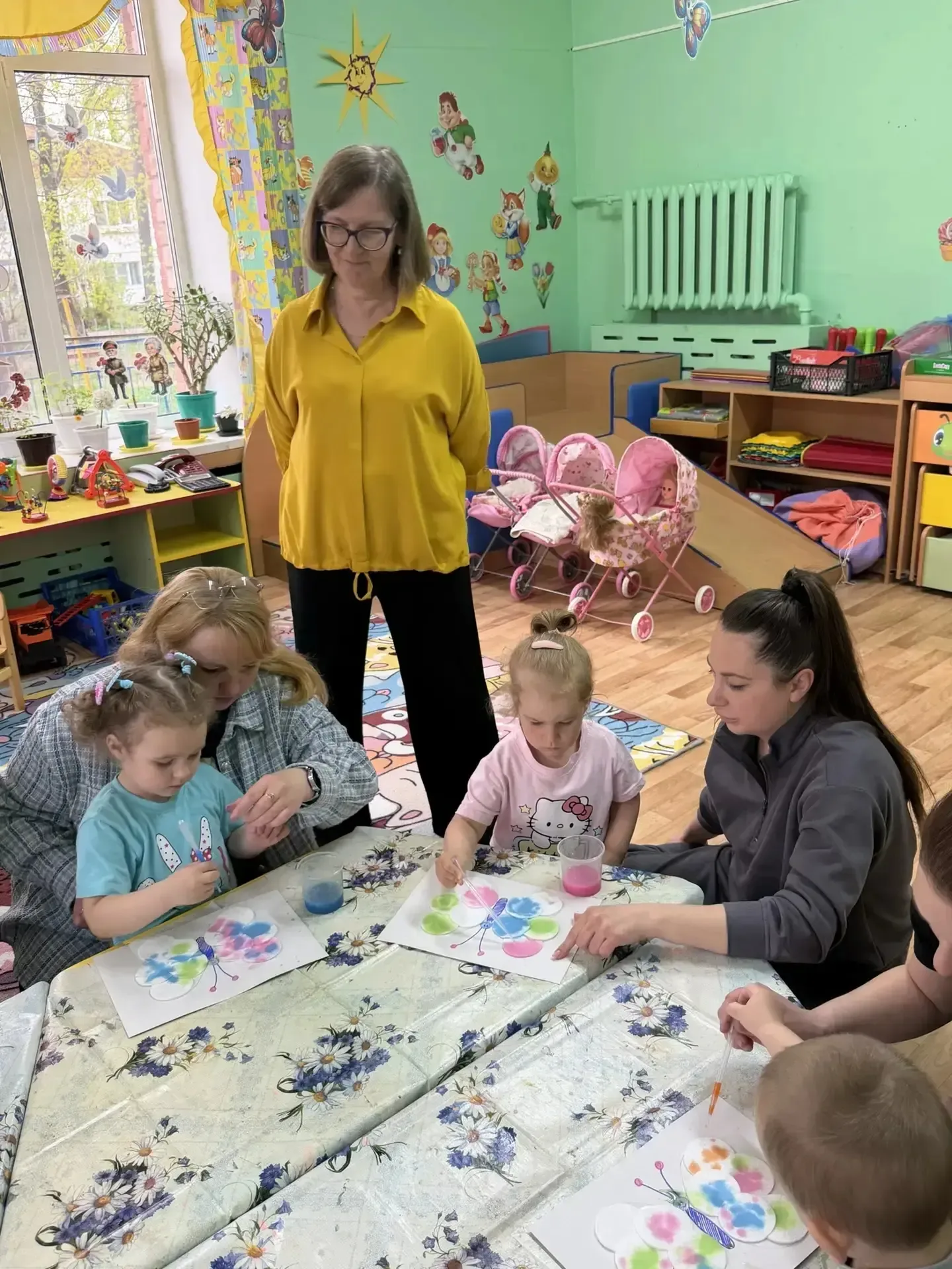 Центр развития ребёнка - детский сад "Ленок":  Мастер-класс "Бабочка" 🦋🦋🦋  Опять наши "Гномики" твор