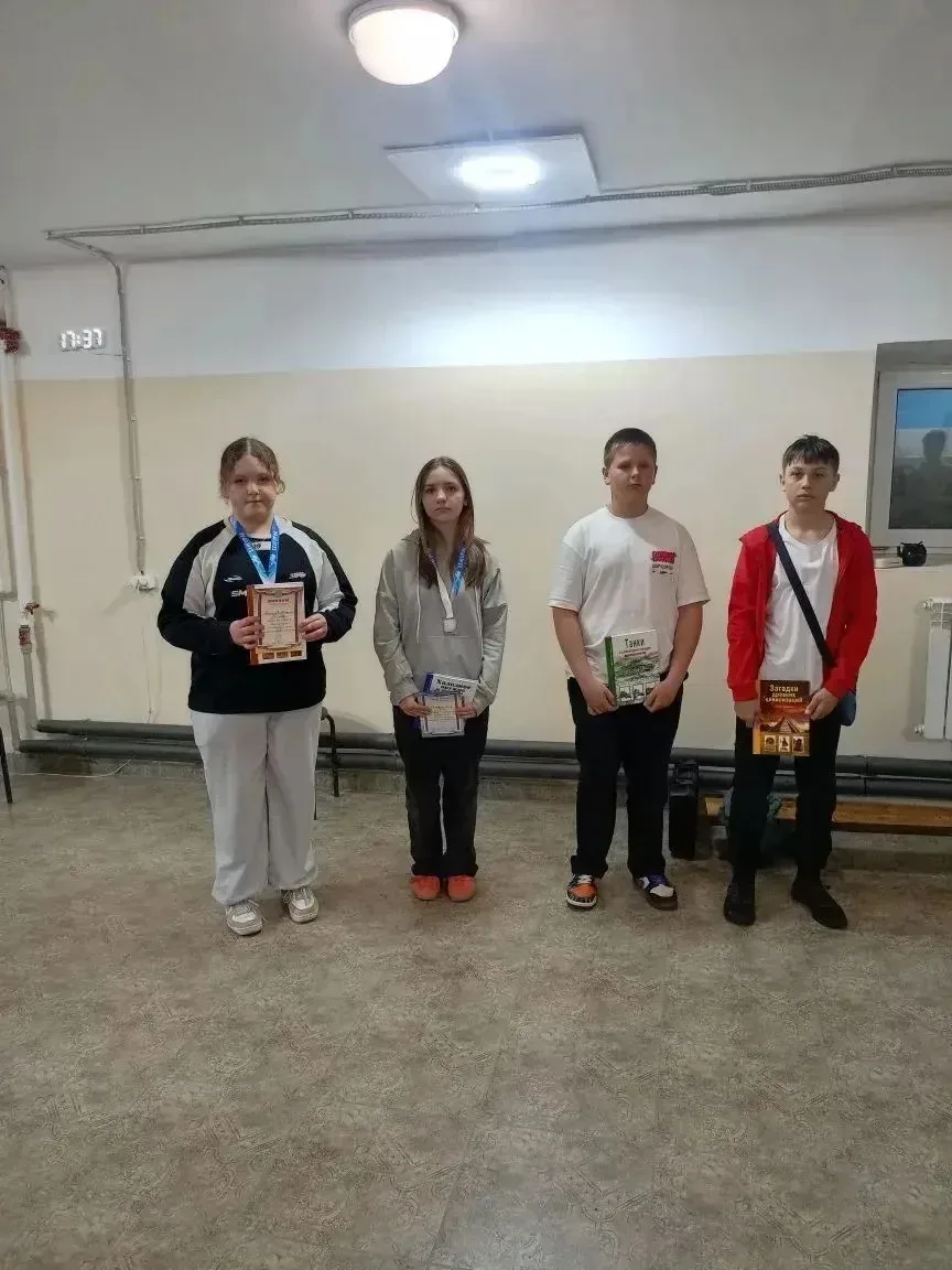 📢 Гордимся нашей ученицей 5 "А" класса, Нежутой Анной! 🌟 Она заняла 2 место 🥈 на турнире по пулевой 