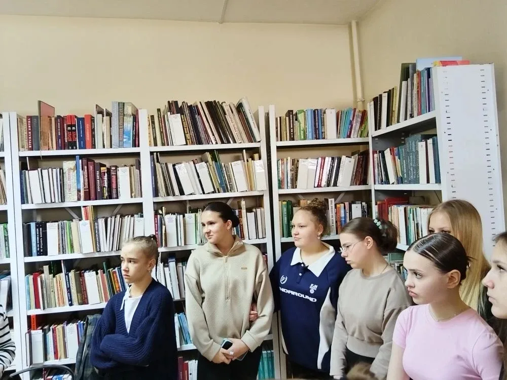 🏆 Триумф 8А и 6В в Пушкинской библиотеке-музее! 🏛️✨  Сегодня наши ребята совершили по-настоящему зах
