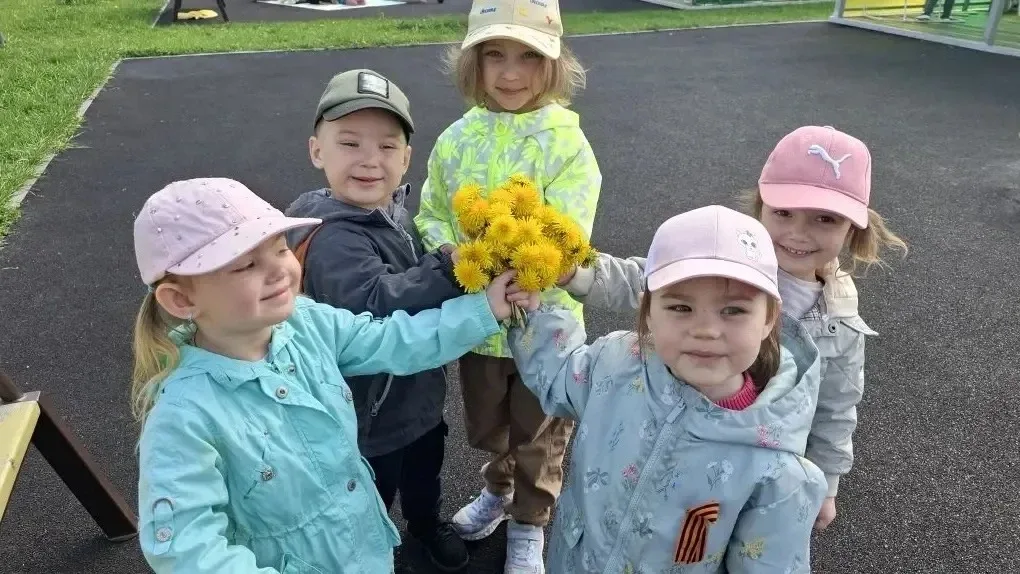 🌼Всемирный день одуванчика и солнечная прогулка!  13 мая, отмечается Всемирный день одуванчика — пра