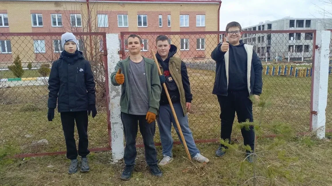 🧹🌿 Чистота начинается с нас!   В преддверии Первомая ученики средней школы города Нолинска доказали,