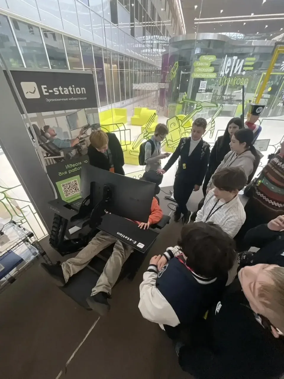 Ученики 6 «Б» класса побывали на экскурсии в Интонационном центре «Сколково»!  🚀 Поездка получилась 