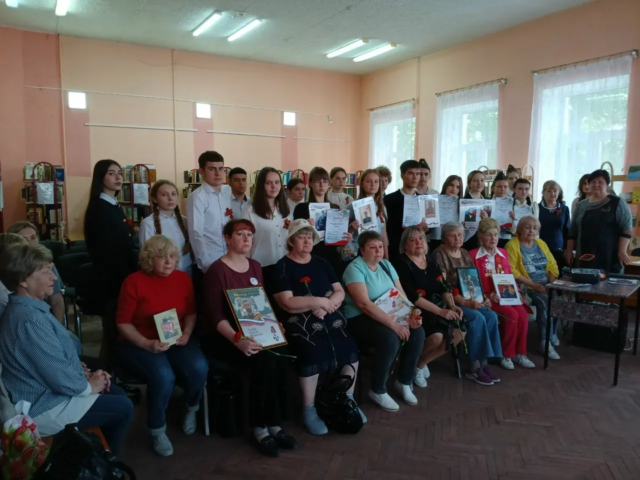 В библиотеке имени А. С. Пушкина звучали истории мужества и памяти 🎗️  «Герои СВО – гордость России»