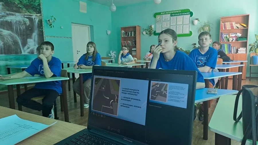 Сохновская школа представит Назаровский округ на краевом этапе конкурса «Безопасное колесо» Эта кома
