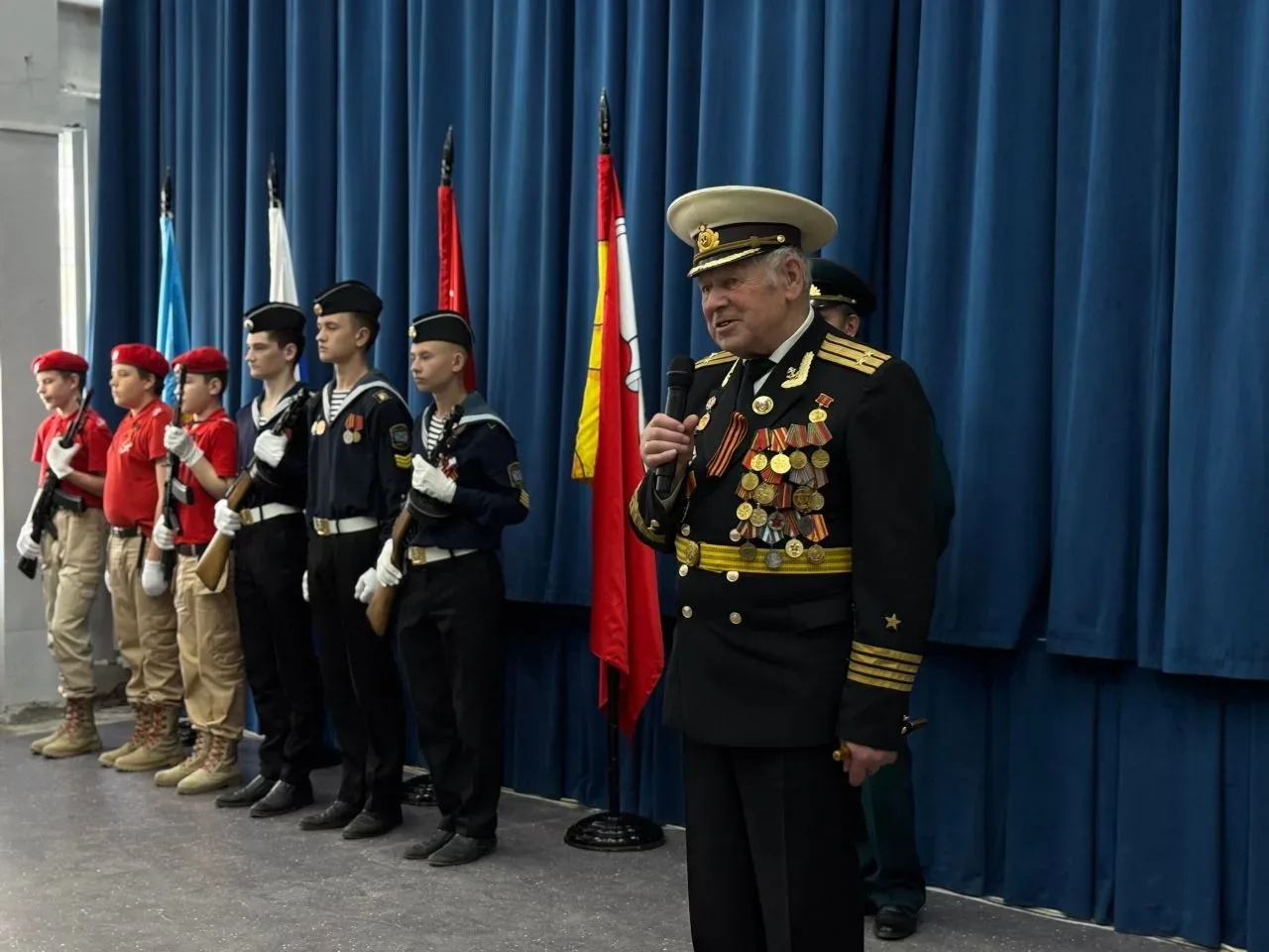 🇷🇺Линейка, посвящённая Дню Победы в Великой Отечественной войне среди 4-х классов🇷🇺  В преддверии 9 