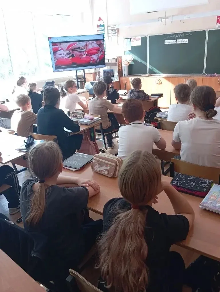 🗣️ РАЗГОВОРЫ О ВАЖНОМ 🗣️   В течение учебного года проведено 32 занятия цикла «Разговоры о важном». 