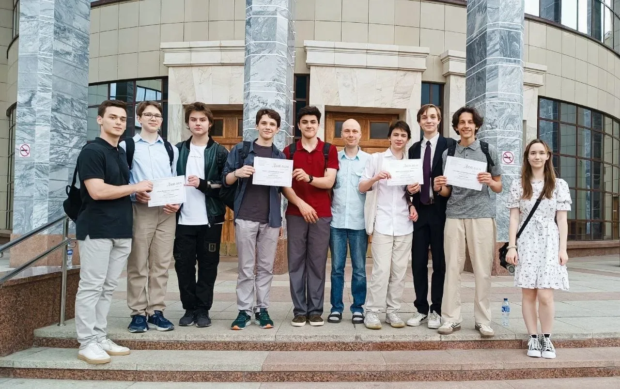 Успехи наших школьников на Московской математической олимпиаде 🙌  В стенах Московского университета 